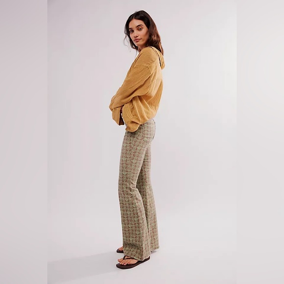 New We The Free Free People Penny Pull-On Printed Flare Jeans sz 31